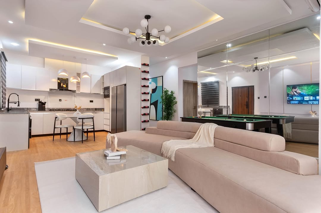 Bronze 2 Bedroom Apartment with SNOOKER BOARD and SWIMMING POOL in Ikate