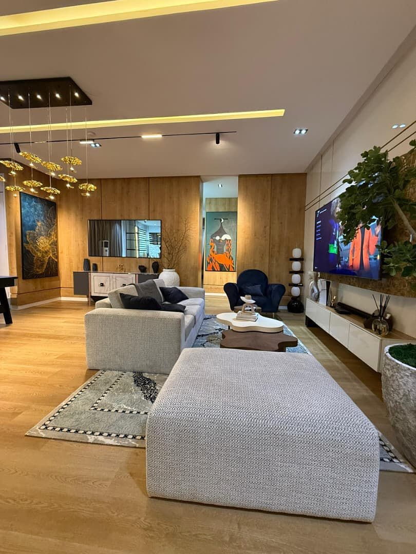 3B 2 Bedroom Apartment with SWIMMING POOL, PS5, SNOOKER BOARD in Lekki Phase 1